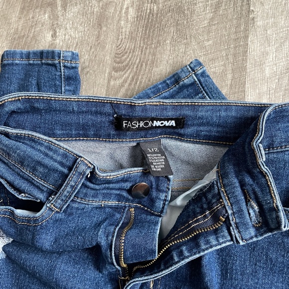 jeans - Picture 3 of 3